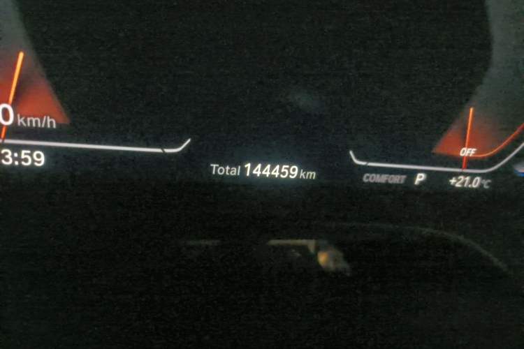 Used BMW 5 Series 2021 530Li Luxury Edition M Sport Package Odometer Close Up