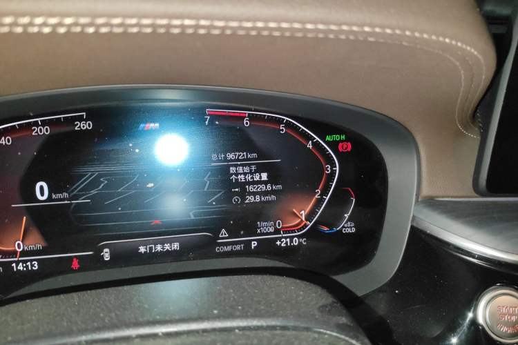 Used BMW 5 Series 2021 530Li Leading Model M Sport Package Odometer Close Up