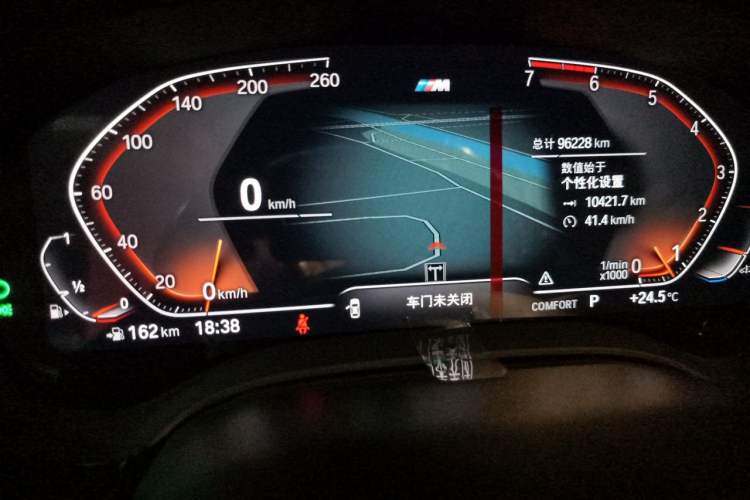 Used BMW 5 Series 2021 530Li Luxury Edition M Sport Package Odometer Close Up