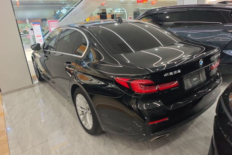 Used BMW 5 Series 2021 525Li Luxury Package Rear Left 45 Deg