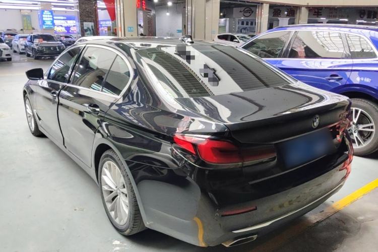 Used BMW 5 Series 2021 Updated Version 525Li Luxury Package Rear Left 45 Deg