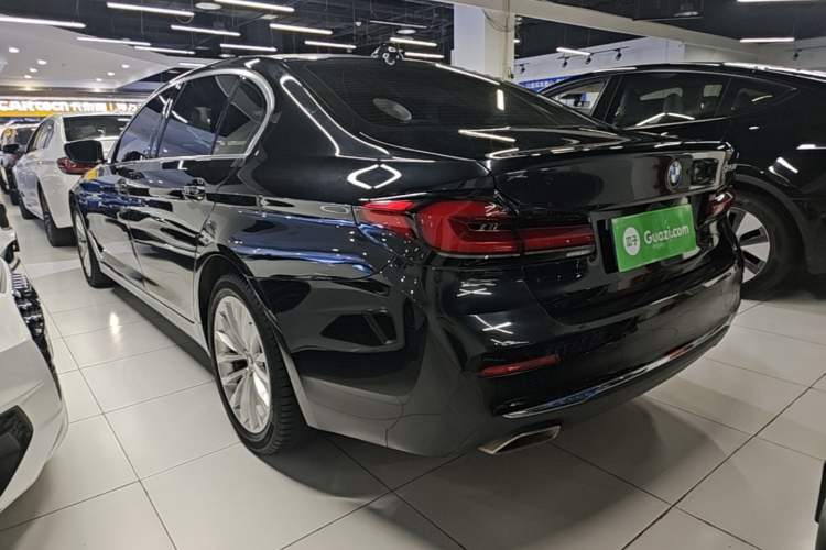Used BMW 5 Series 2021 525Li Luxury Package Rear Left 45 Deg