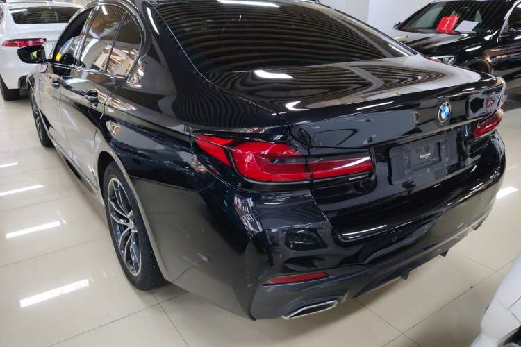 Used BMW 5 Series 2021 525i M Sport Package Rear Left 45 Deg