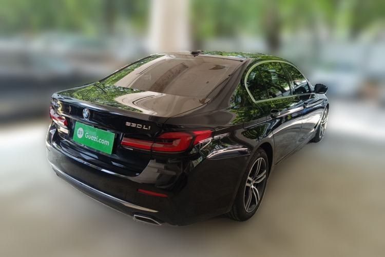 Used BMW 5 Series 2021 530Li xDrive Luxury Package Rear Right 45 Deg