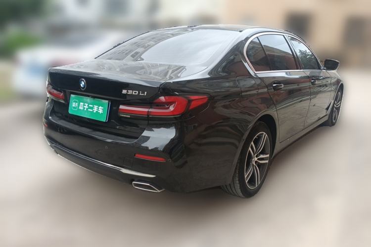 Used BMW 5 Series 2021 530Li Leading Luxury Package Rear Right 45 Deg