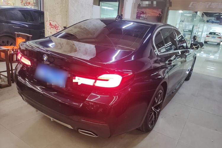 Used BMW 5 Series 2021 530Li Luxury Edition M Sport Package Rear Right 45 Deg