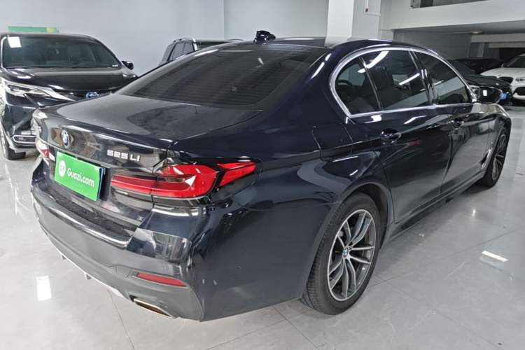 Used BMW 5 Series 2021 525Li M Sport Package Rear Right 45 Deg