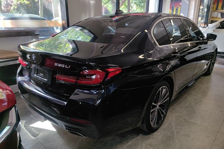 Used BMW 5 Series 2021 530Li Leading Model M Sport Package Rear Right 45 Deg