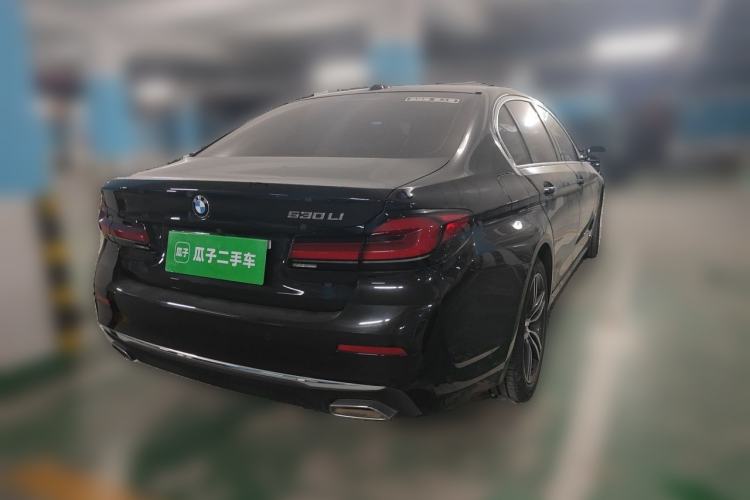 Used BMW 5 Series 2021 530Li Leading Luxury Package Rear Right 45 Deg