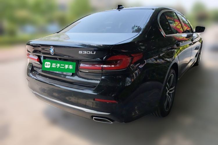 Used BMW 5 Series 2021 530Li Leading Luxury Package Rear Right 45 Deg