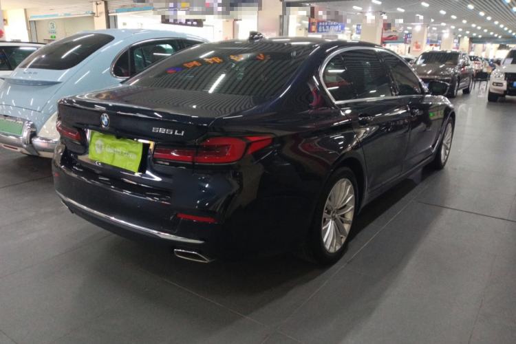 Used BMW 5 Series 2021 525Li Luxury Package Rear Right 45 Deg