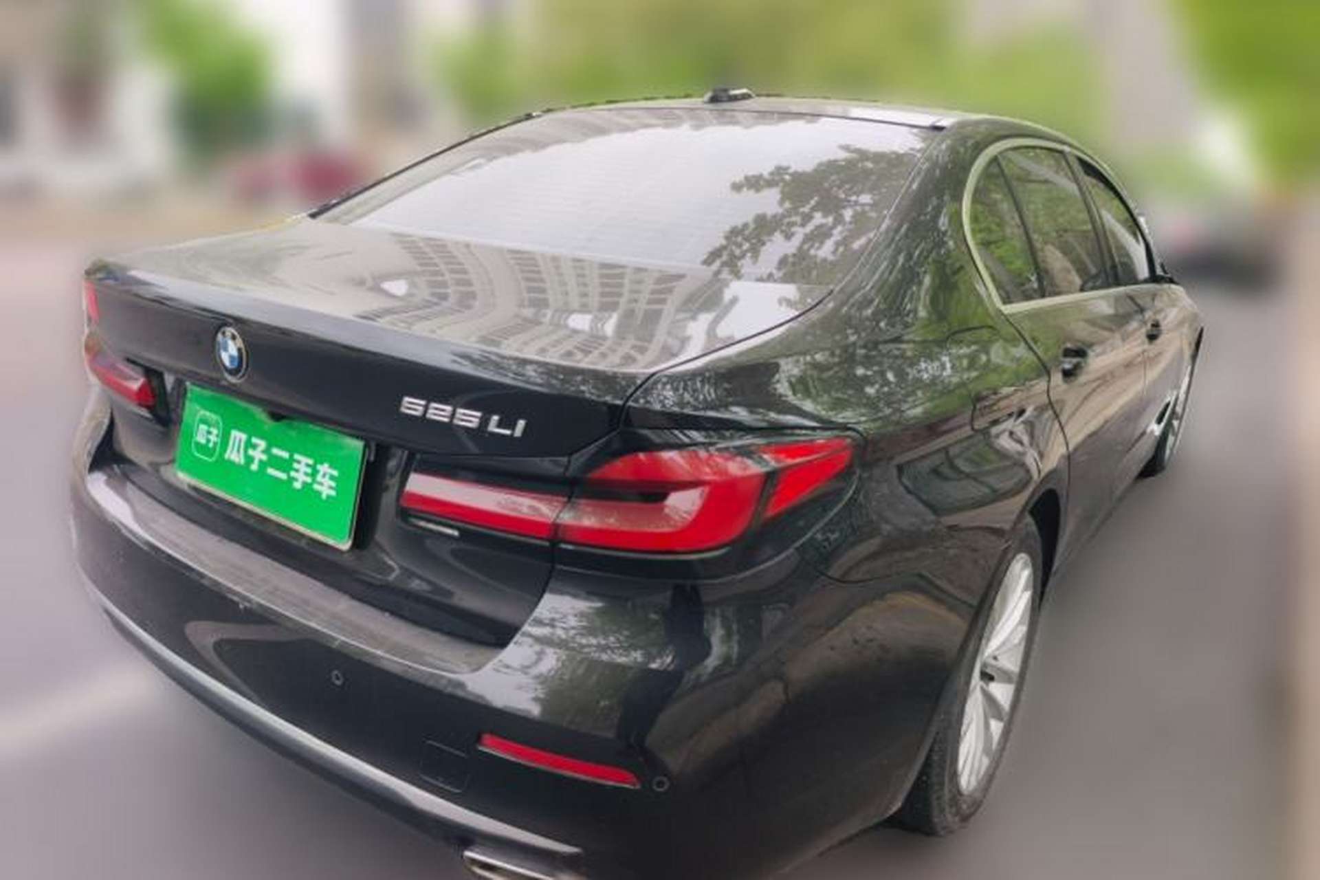 Used BMW 5 Series 2021 525Li Luxury Package Rear Right 45 Deg