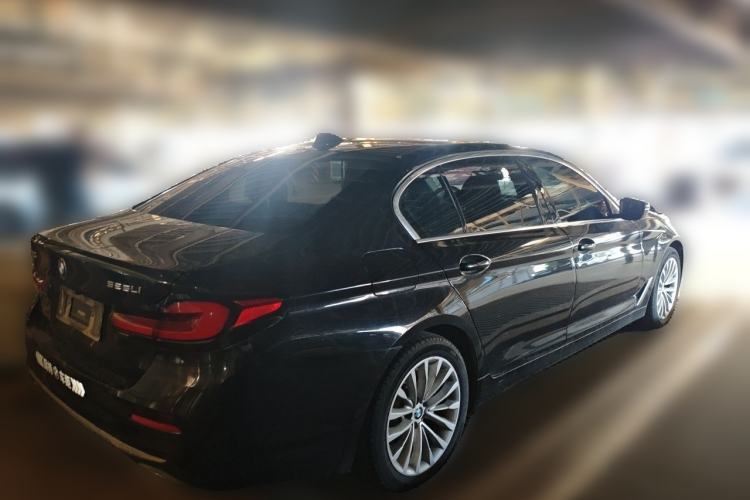 Used BMW 5 Series 2021 Updated Version 525Li Luxury Package Rear Right 45 Deg