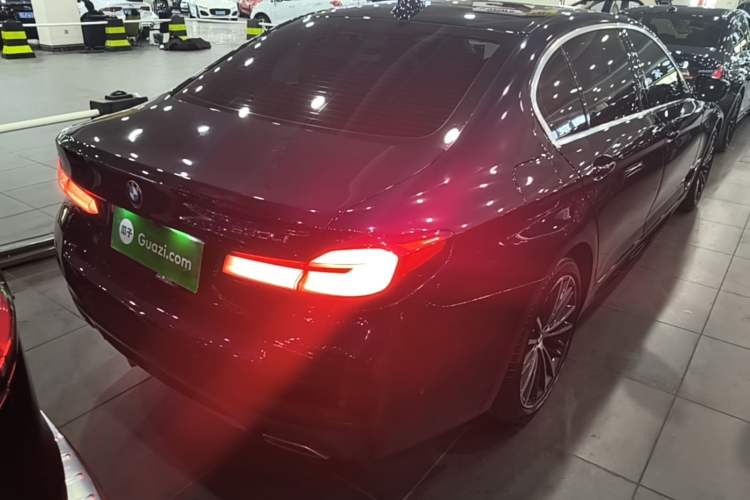 Used BMW 5 Series 2021 530Li Leading Model M Sport Package Rear Right 45 Deg