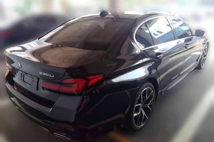 Used BMW 5 Series 2021 530Li Luxury Edition M Sport Package Rear Right 45 Deg