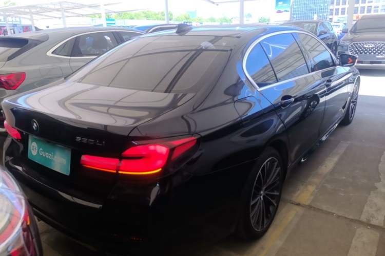 Used BMW 5 Series 2021 530Li Leading Model M Sport Package Rear Right 45 Deg