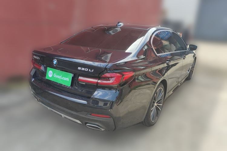 Used BMW 5 Series 2021 530Li Leading Luxury Package Rear Right 45 Deg