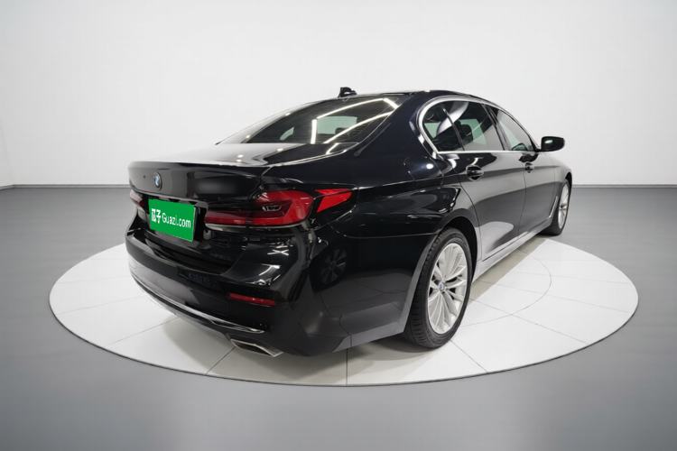 Used BMW 5 Series 2021 525Li Luxury Package Rear Right 45 Deg