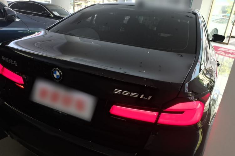 Used BMW 5 Series 2021 Facelifted 525Li M Sport Package Rear Right 45 Deg