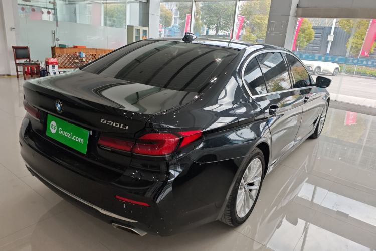 Used BMW 5 Series 2021 525Li Luxury Package Rear Right 45 Deg