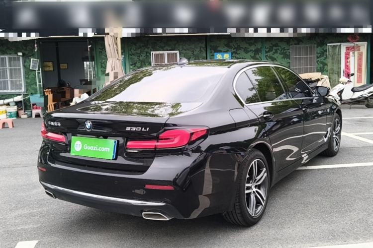 Used BMW 5 Series 2021 530Li Leading Luxury Package Rear Right 45 Deg