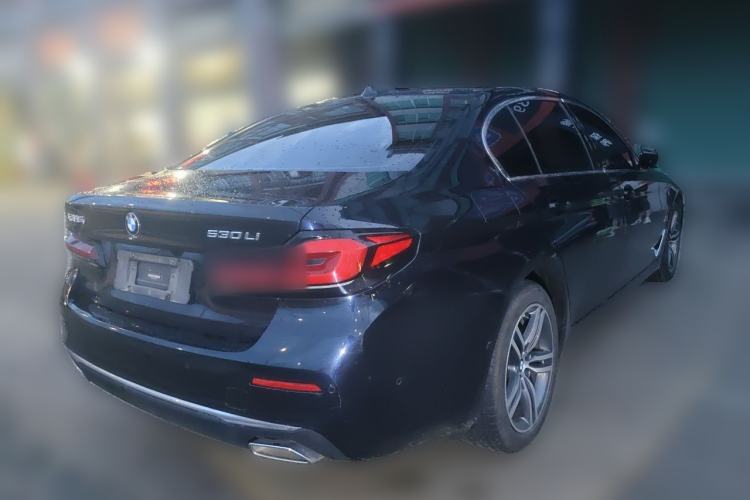 Used BMW 5 Series 2021 530Li Leading Luxury Package Rear Right 45 Deg