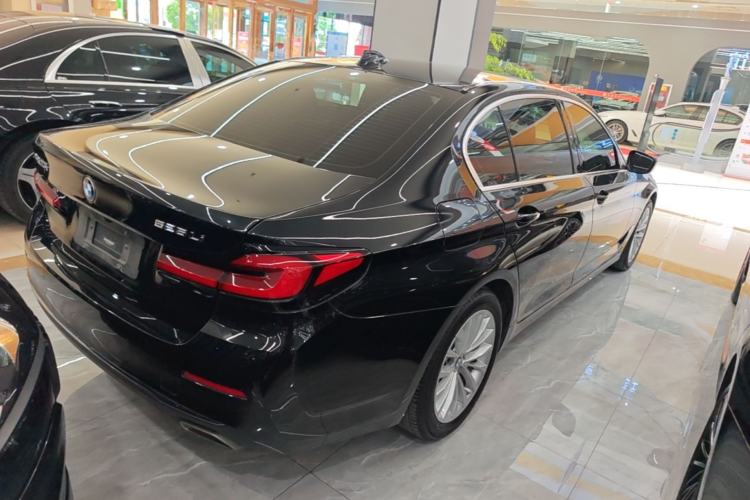 Used BMW 5 Series 2021 525Li Luxury Package Rear Right 45 Deg