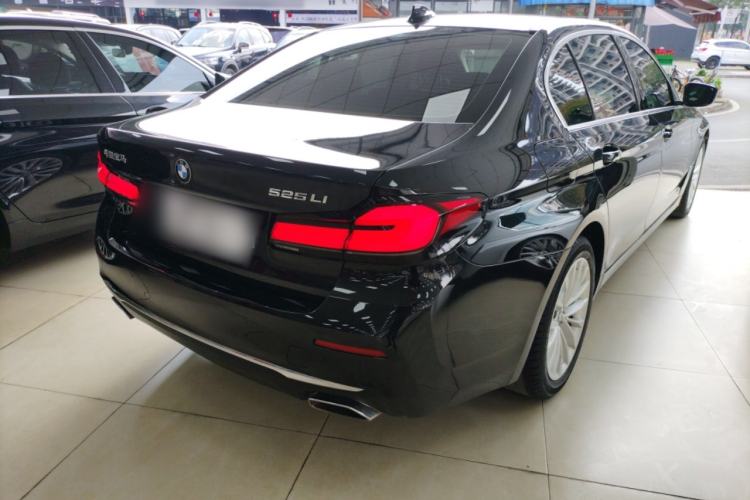Used BMW 5 Series 2021 525Li Luxury Package Rear Right 45 Deg