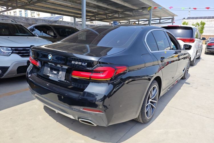 Used BMW 5 Series 2021 525Li M Sport Package Rear Right 45 Deg