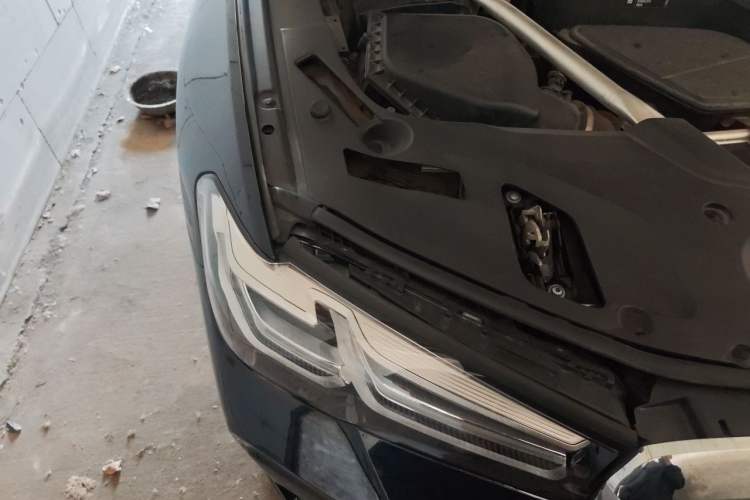 Used BMW 5 Series 2021 530Li Luxury Edition M Sport Package Right Front Headlight