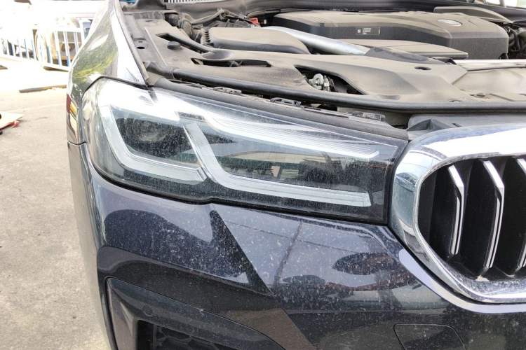 Used BMW 5 Series 2021 530Li Luxury Edition M Sport Package Right Front Headlight