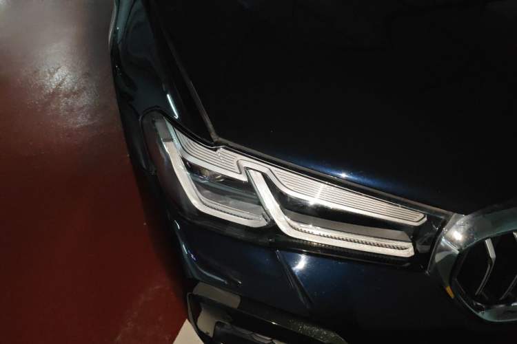Used BMW 5 Series 2021 525Li M Sport Package Right Front Headlight