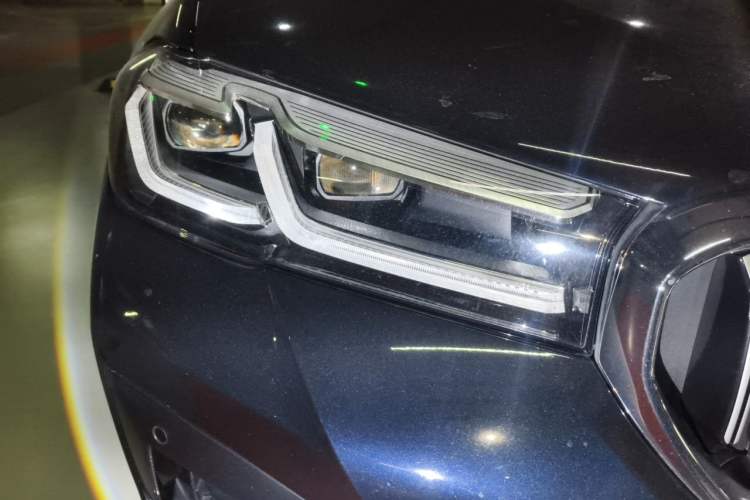 Used BMW 5 Series 2021 Restyled 530Li Luxury Edition M Sport Package Right Front Headlight