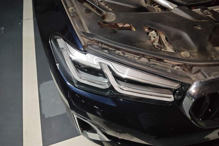 Used BMW 5 Series 2021 530Li Executive Luxury Package Right Front Headlight