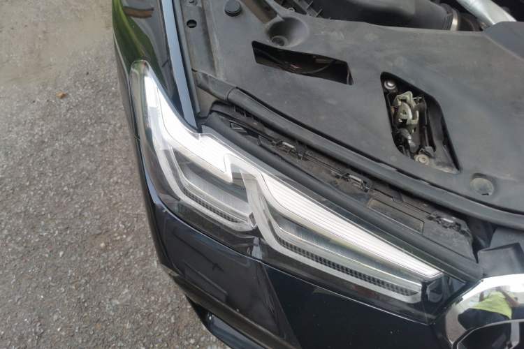 Used BMW 5 Series 2021 525Li M Sport Package Right Front Headlight