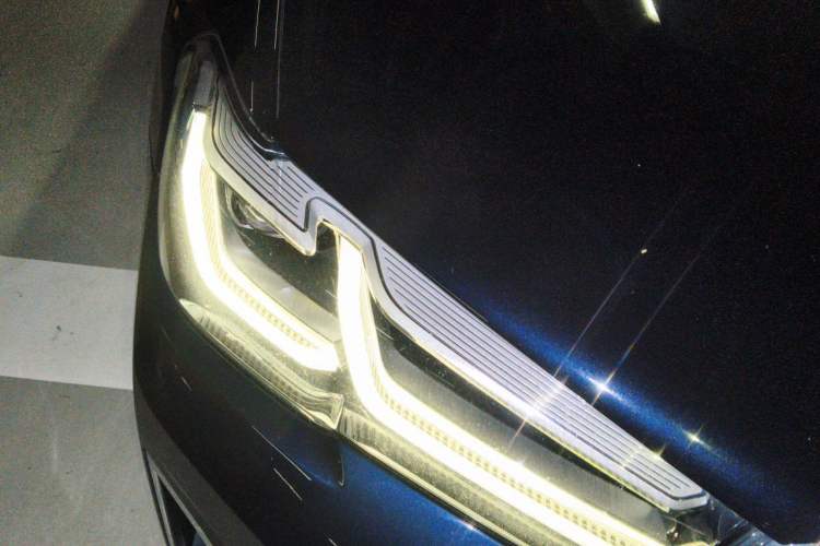 Used BMW 5 Series 2021 525Li Luxury Package Right Front Headlight