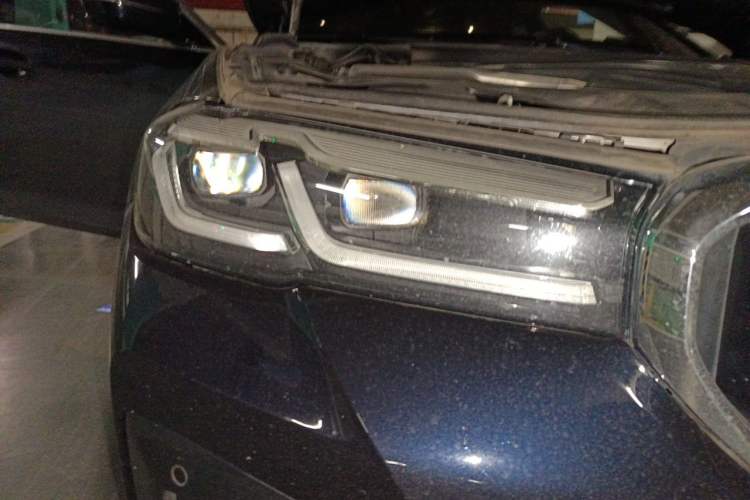 Used BMW 5 Series 2021 530Li Leading Model M Sport Package Right Front Headlight