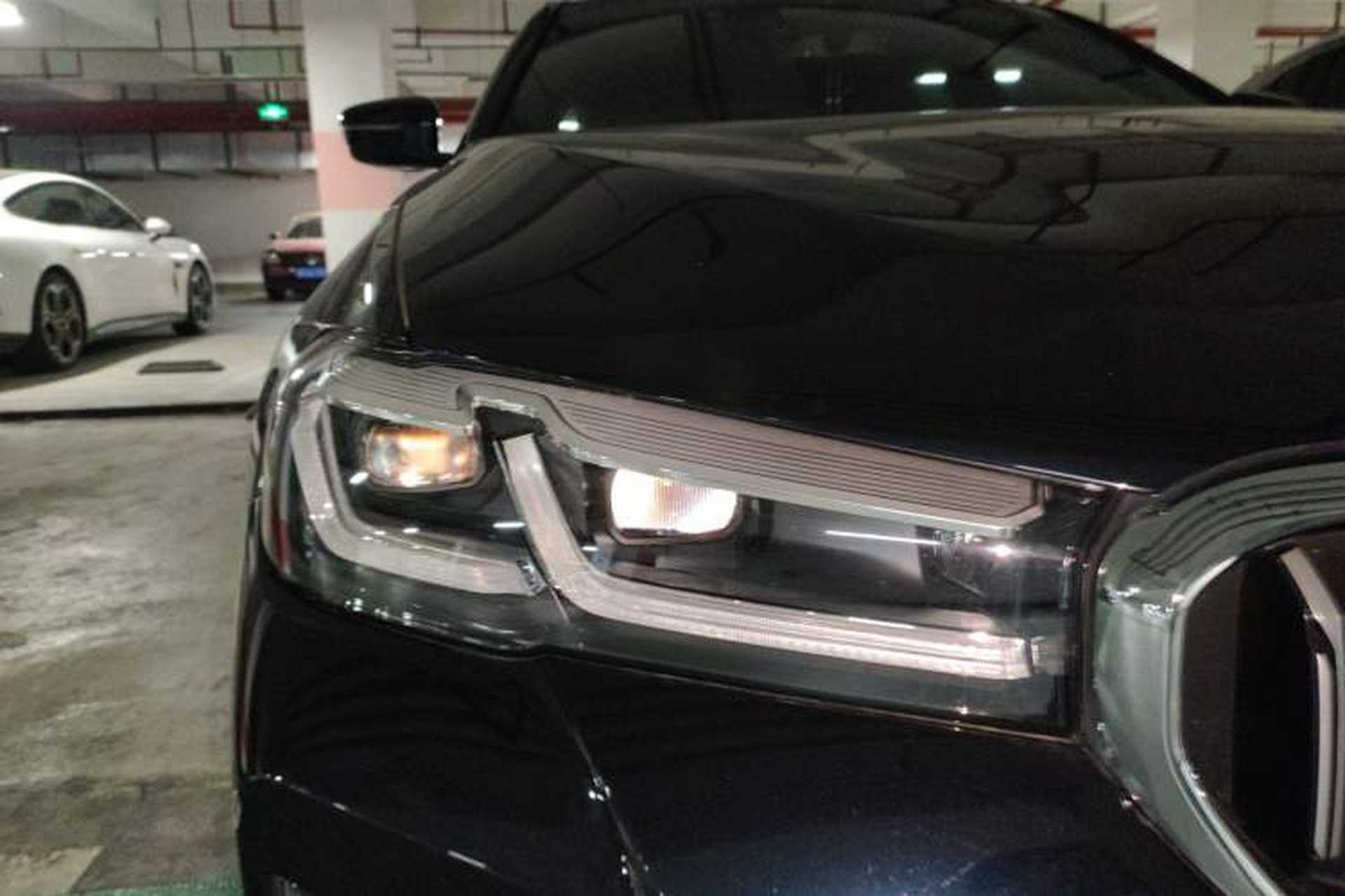 Used BMW 5 Series 2021 530Li Luxury Edition M Sport Package Right Front Headlight