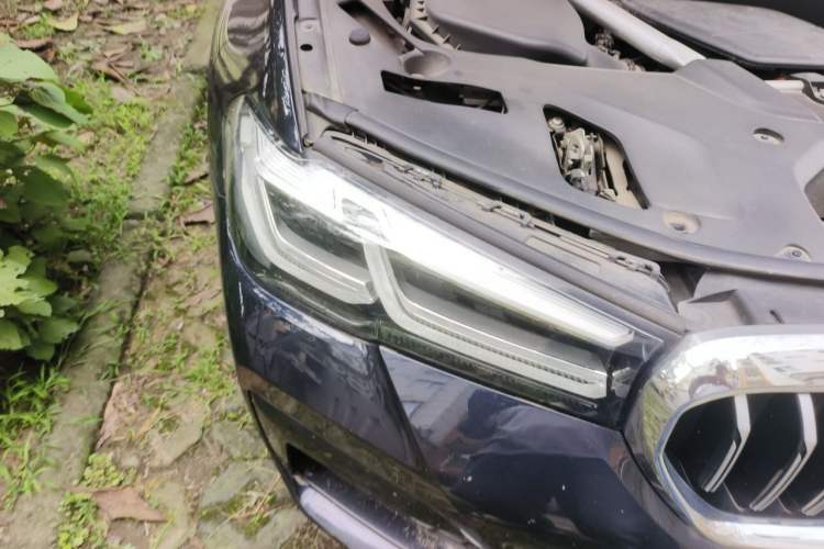 Used BMW 5 Series 2021 530Li Leading Model M Sport Package Right Front Headlight