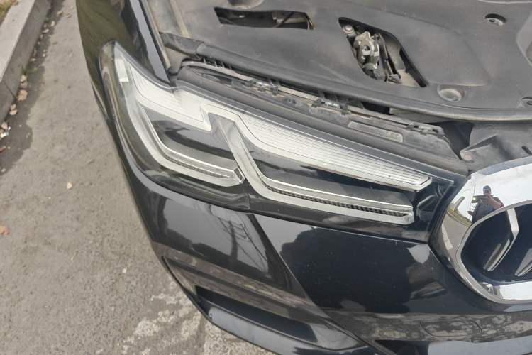 Used BMW 5 Series 2021 530Li Leading Model M Sport Package Right Front Headlight