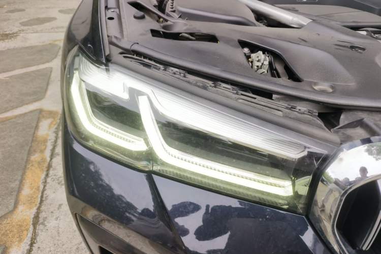 Used BMW 5 Series 2021 530Li xDrive M Sport Package Right Front Headlight