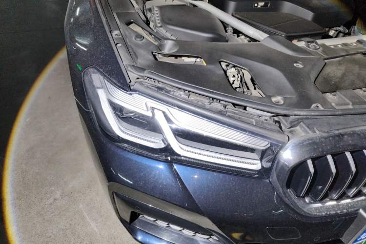 Used BMW 5 Series 2021 530Li xDrive M Sport Package Right Front Headlight