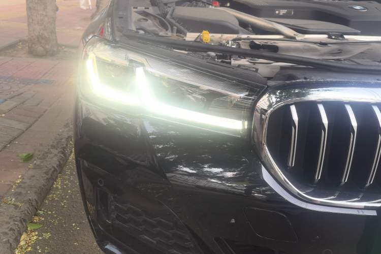 Used BMW 5 Series 2021 525Li M Sport Package Right Front Headlight