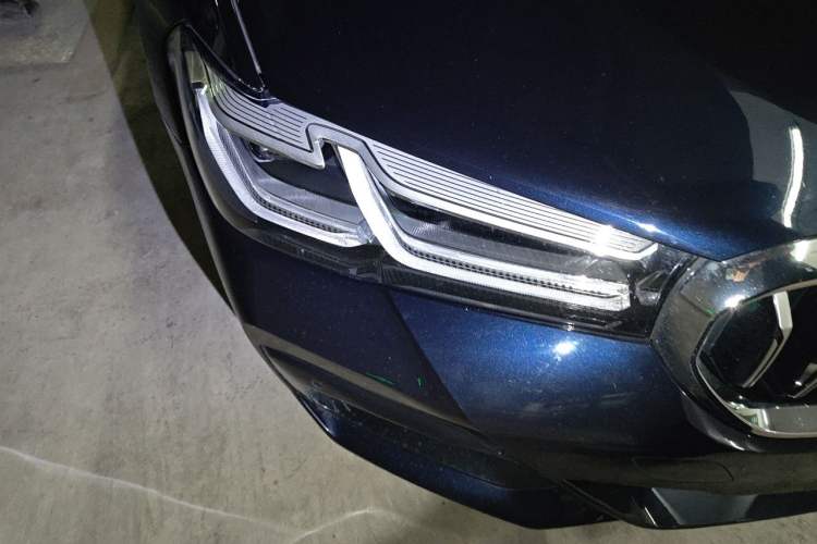 Used BMW 5 Series 2021 530Li Leading Model M Sport Package Right Front Headlight