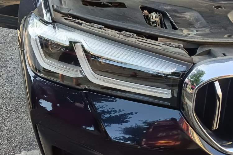 Used BMW 5 Series 2021 530Li Leading Model M Sport Package Right Front Headlight