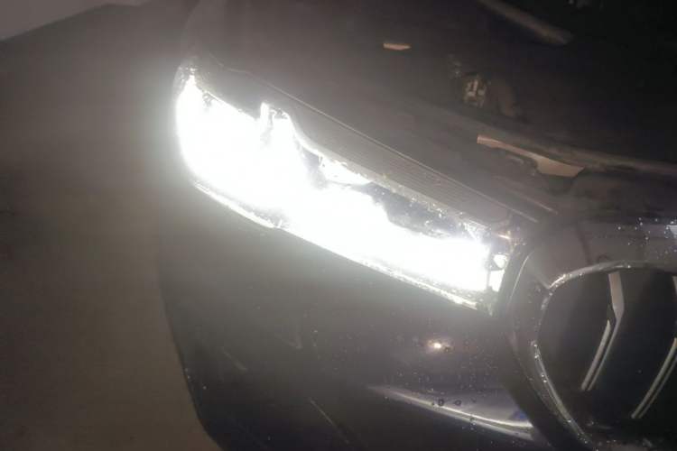 Used BMW 5 Series 2021 530Li Luxury Edition M Sport Package Right Front Headlight