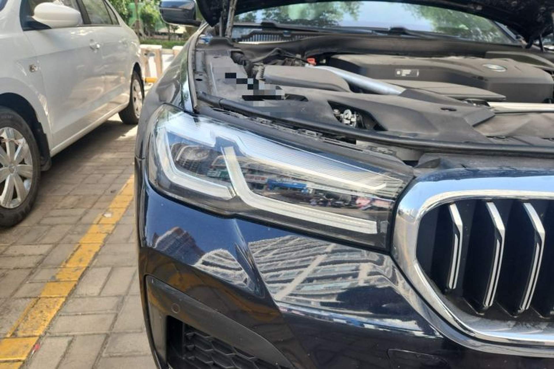 Used BMW 5 Series 2021 530Li xDrive M Sport Package Right Front Headlight
