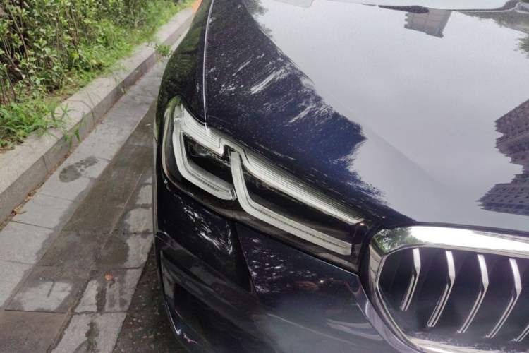 Used BMW 5 Series 2021 530Li Luxury Edition M Sport Package Right Front Headlight