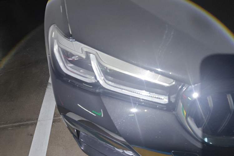 Used BMW 5 Series 2021 Facelifted 530Li Leading Edition M Sport Package Right Front Headlight