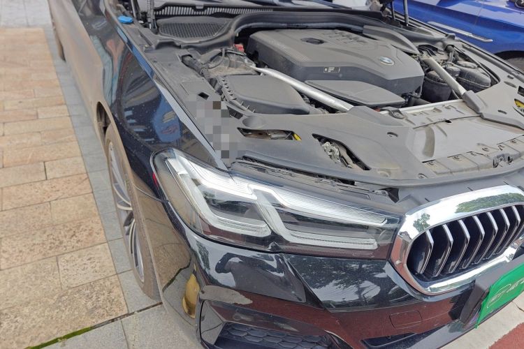 Used BMW 5 Series 2021 Facelifted 530Li Leading Edition M Sport Package Right Front Headlight